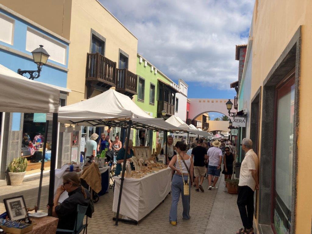Artisan market, Campanario Centre, Correlejo