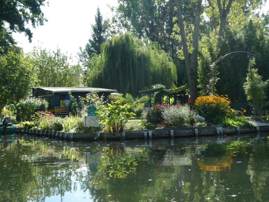 Boat tour in Les Hortillionnages, Amiens