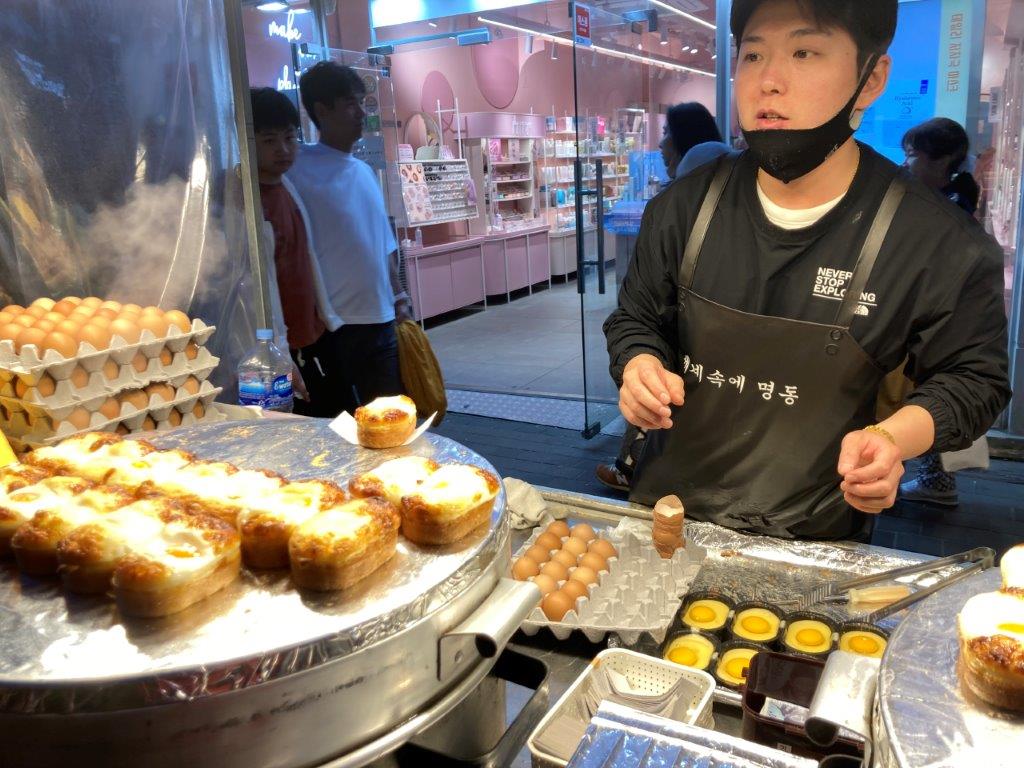 Gyeranppang (Egg Bread) at Myeongdong Night Market, Seoul
