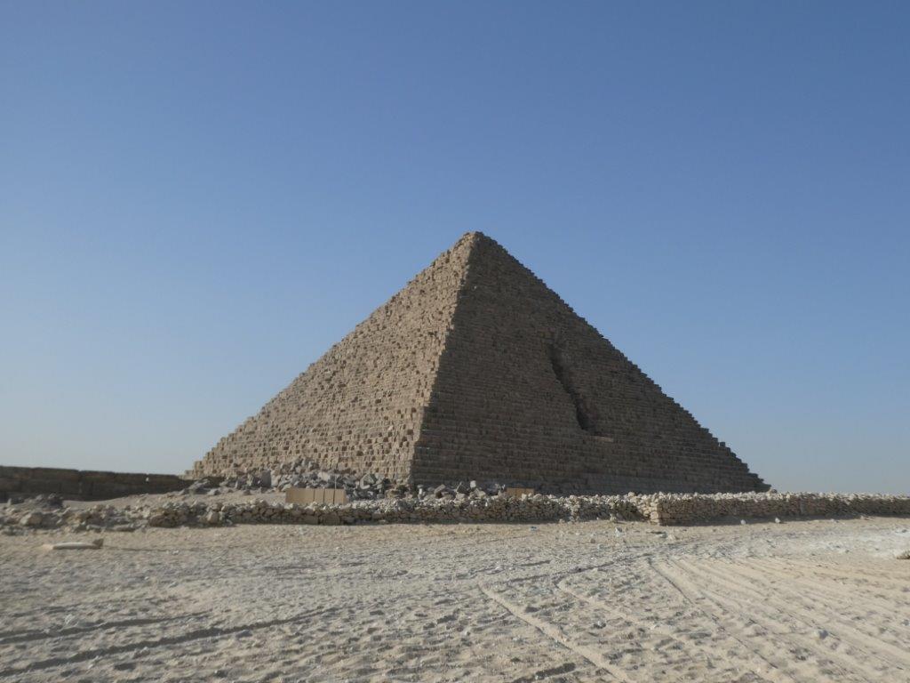 Pyramid of Menkaure, Giza