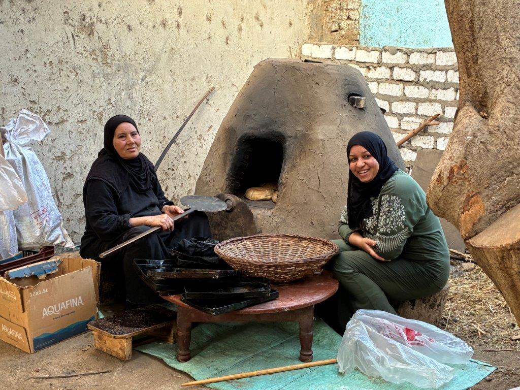 Bread making on Bisaw Island, Egypt