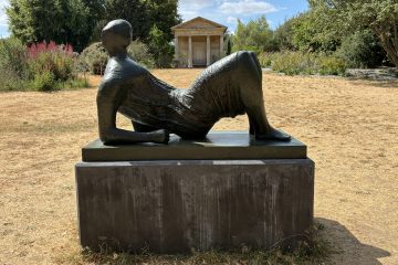 Draped Reclining Figure by Henry Moore, Kew Gardens